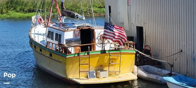 1982 Trader 40 for Sale