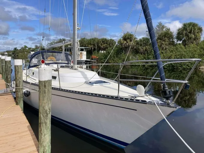 1981 Tartan 33 for Sale