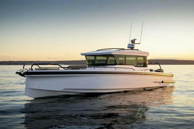 2024 Axopar 37XC CROSS CABIN for Sale