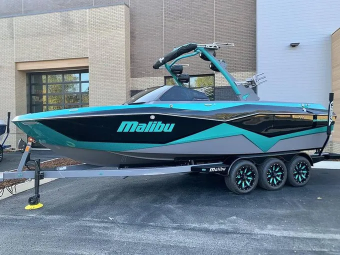 2023 Malibu 25 LSV for Sale