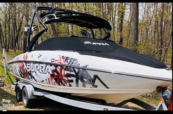 2011 Supra Launch 242 for Sale