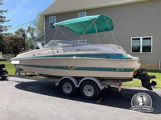 2003 Larson 214 Escape for Sale