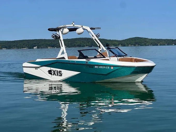 2023 Axis Boats T220 for Sale