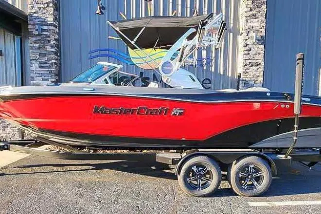2020 Mastercraft XT23 for Sale