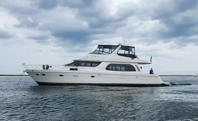 2005 Carver 560 Voyager for Sale