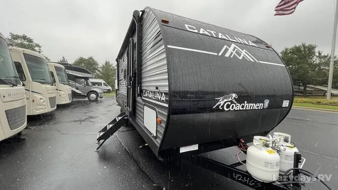 2024 Coachmen Catalina Summit Series 8 261BHS 30ft for Sale
