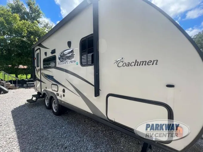 2015 Coachmen Freedom Express 192RBS 22ft for Sale