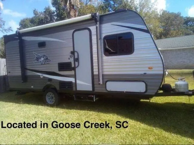 Privately owned 2021 Jayco Jay Flight SLX 7 184BS for Sale