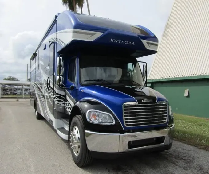 2023 Entegra Coach Accolade XL 37K-XL 39ft for Sale