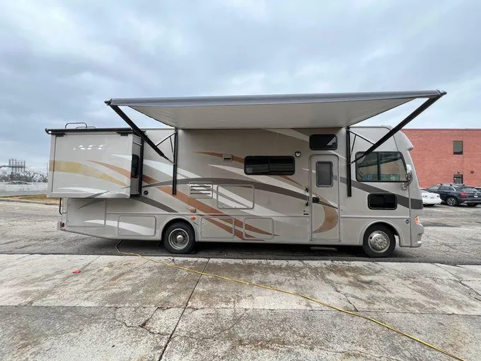 2014 Thor Motor Coach A. C. E. 30.1 with 2 slides 30ft for Sale