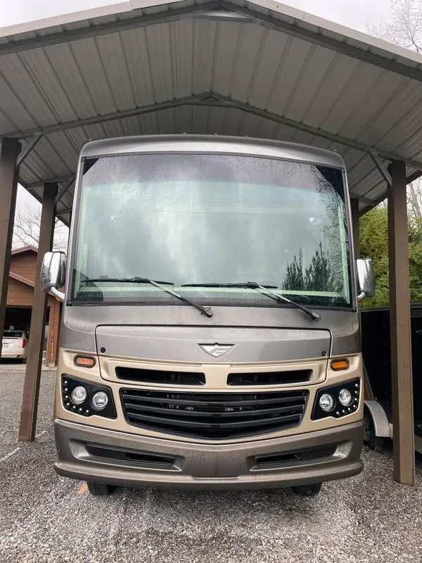 2017 Fleetwood Bounder 33C 34ft for Sale