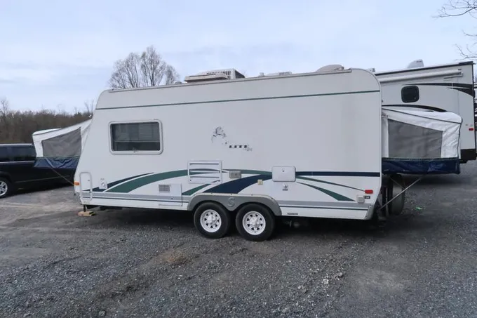 2004 Forest River Surveyor 190T for Sale