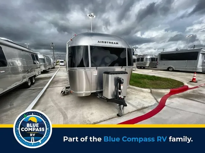 2024 Airstream Flying Cloud 30RB Twin 31ft for Sale