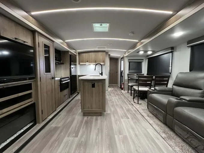 2024 Grand Design Imagine 2970RL 34ft for Sale