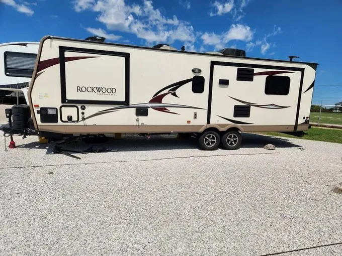2018 Forest River Forest River Rockwood Ultra Lite 2703WS 32ft for Sale