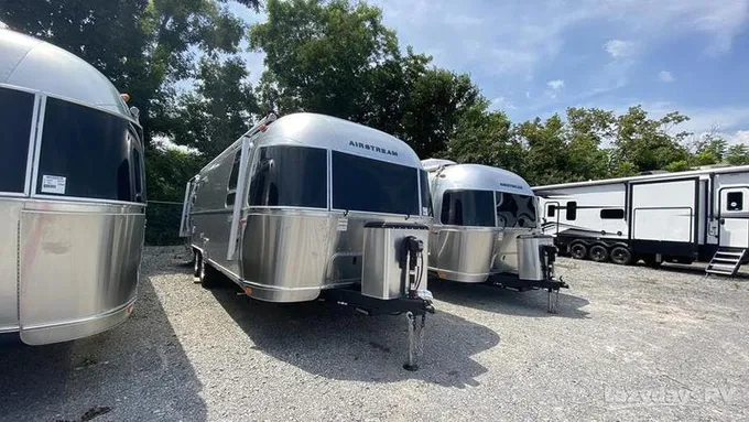 2024 Airstream Globetrotter 27FB for Sale