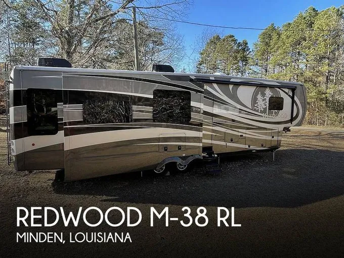 Cross Roads Redwood M-38 RL Fifth Wheel 2015 for Sale