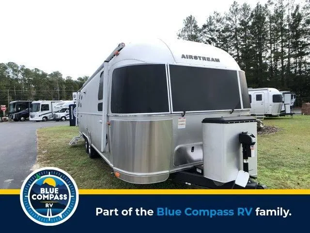 2024 Airstream International 27FB Queen 28ft for Sale
