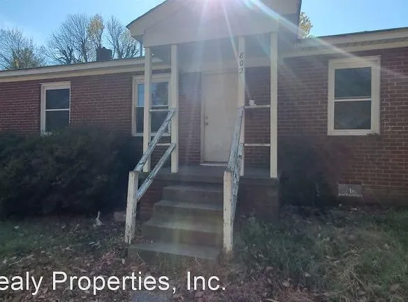 802 Tuscaloosa St - Greensboro, NC 27406 - Home For Rent