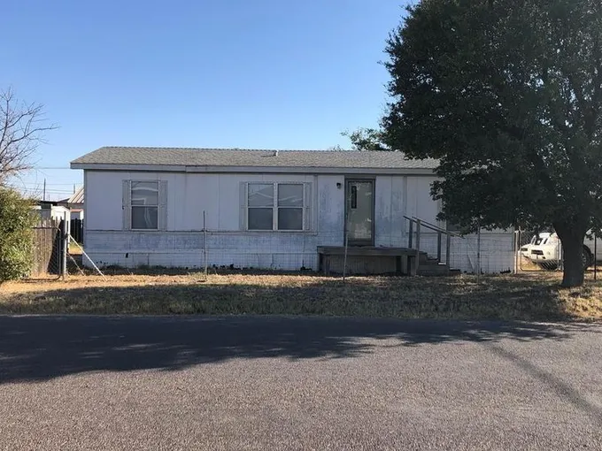 201 E 7th St, Crane, TX 79731 for Sale