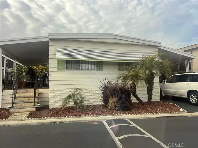 10681 Oak Street, Unit 14, Los Alamitos, CA 90720 for Sale