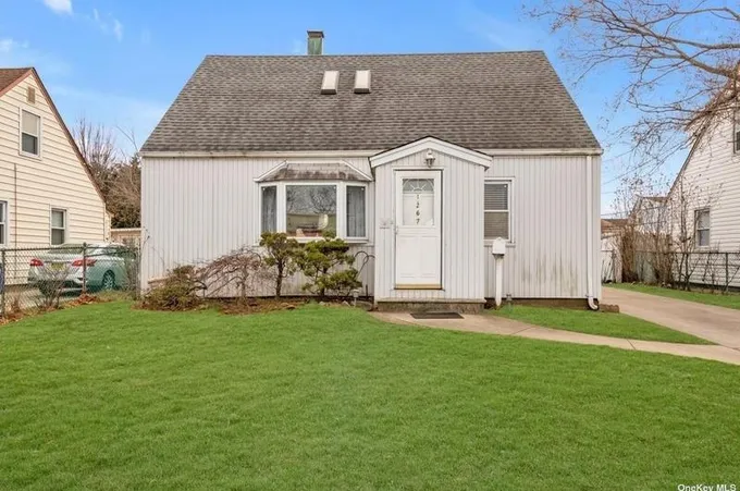 1267 Peninsula Blvd, Hewlett, NY 11557 - MLS 3462463 for Sale