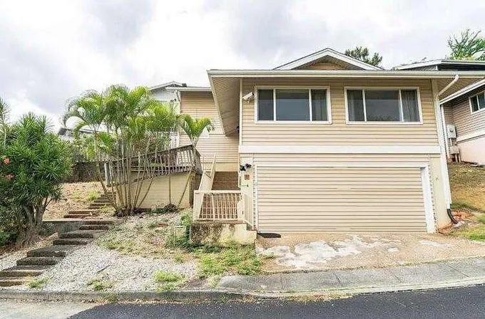 N Aumakua St 33, Pearl City, HI 96782  625416705 for Sale