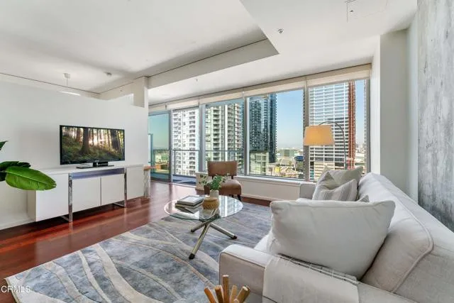 1155 S Grand 1510, Los Angeles CA 90015 for Sale