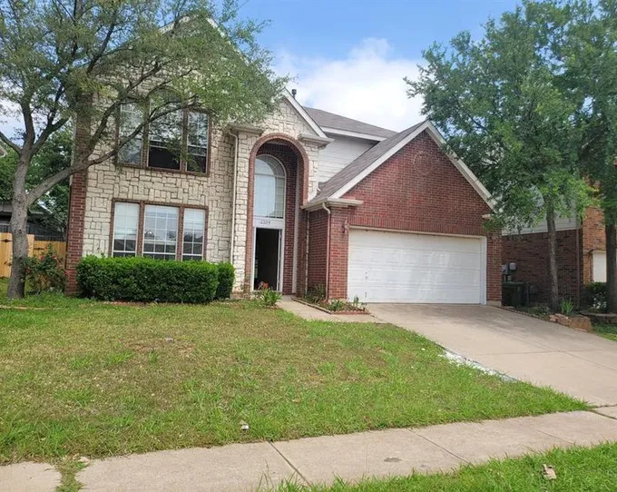 2104 Royal Oak Dr, Bedford, TX 76021 for Rent