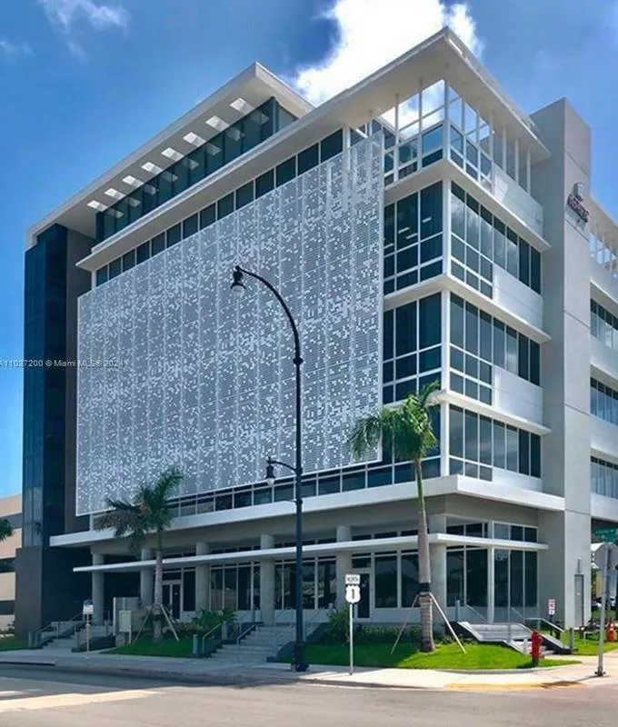 100 N Federal Hwy, Hallandale Beach, FL 33009 - MLS A11037200 for Sale