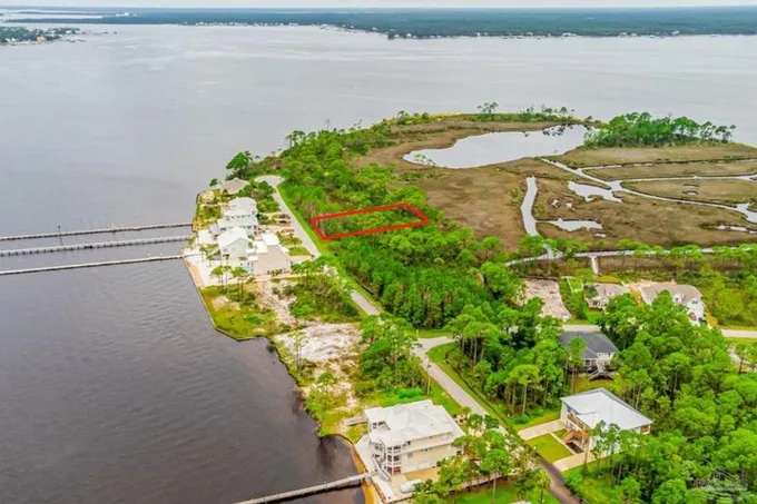 5941 Red Cedar Street, Pensacola, FL 32507 for Sale