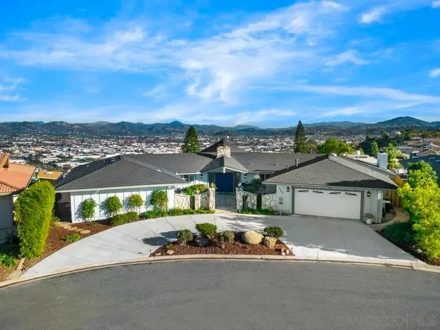 1723 Hacienda Place, El Cajon CA 92020 for Sale