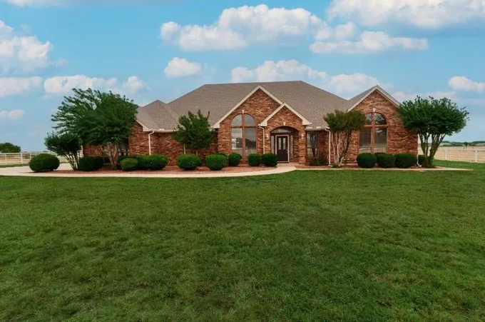 430 Christy Kay Ln, Rhome, TX 76078 - MLS 20450610 for Sale