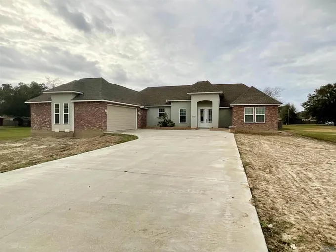 4010 VEROT SCHOOL RD, Youngsville, LA 70592 Single Family Residence For Sale  MLS# 2024000520