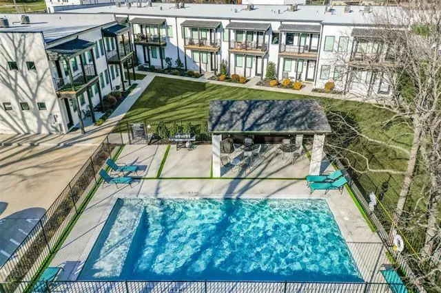408 DR MARTIN LUTHER KING JR BLVD, Waxahachie, TX 75165 Multi Family For Sale  MLS# 20497821