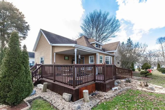 121 Meridian Street, Shirley, IN 47384  624463561 for Sale