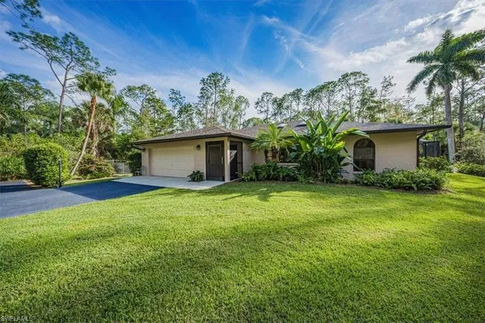 4860 Cherry Wood Drive, Naples, FL 34119 for Sale