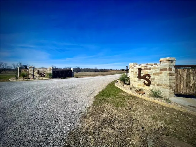 934 Old Oran Rd, Perrin, TX 76486 for Sale