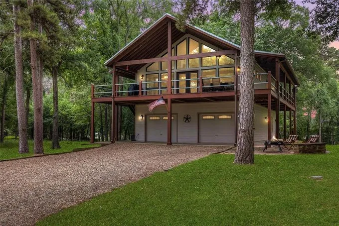 922 King Club Blvd, Scroggins, TX 75480 for Sale