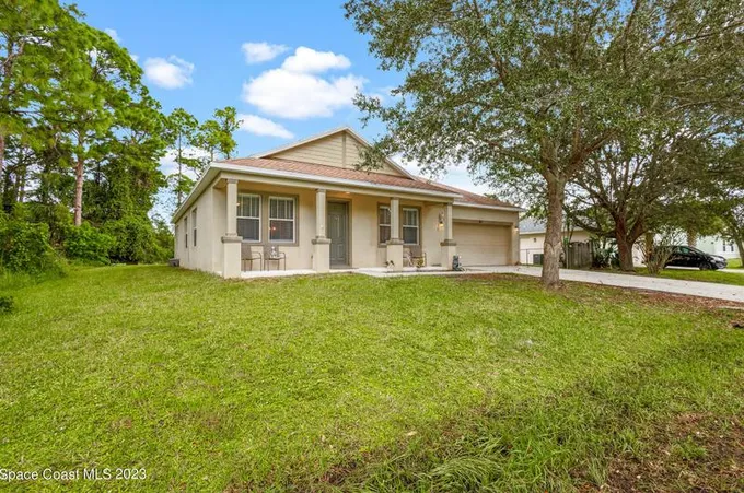 963 Raleigh Rd SE, Palm Bay, FL 32909 - MLS 977567 for Sale