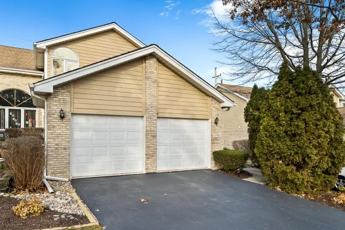 11916 Cormoy Lane, Orland Park, IL 60467 for Sale