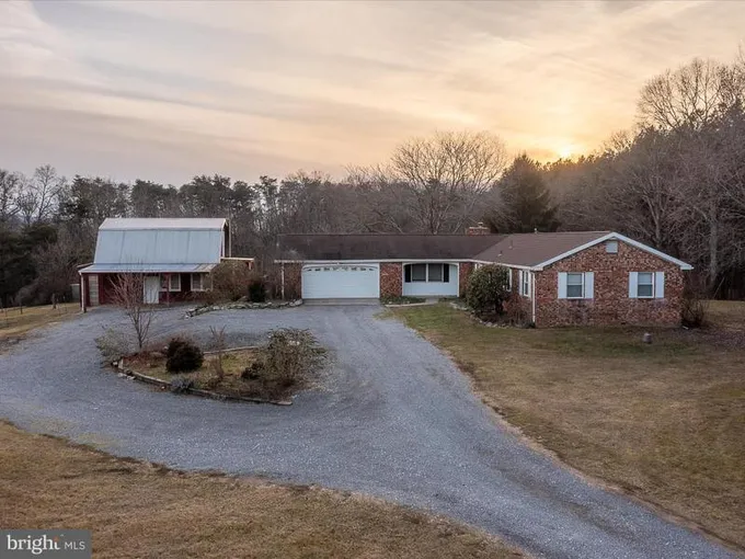 6158 Martinsburg Road, Berkeley Springs, WV 25411 for Sale