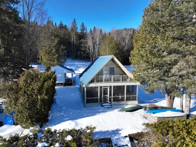 69 DANFORTH RD, Glover, VT 05839 Single Family Residence For Sale  MLS# 4984679