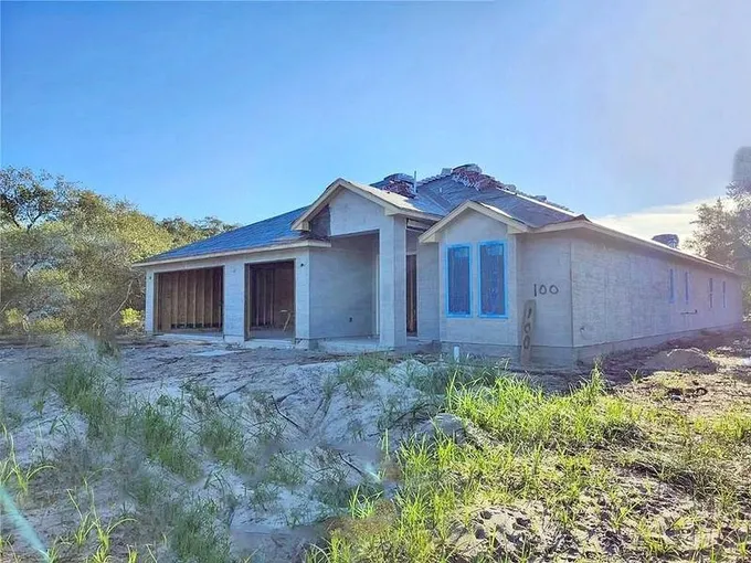 100 Oakmont Dr, Rockport, TX 78382 for Sale