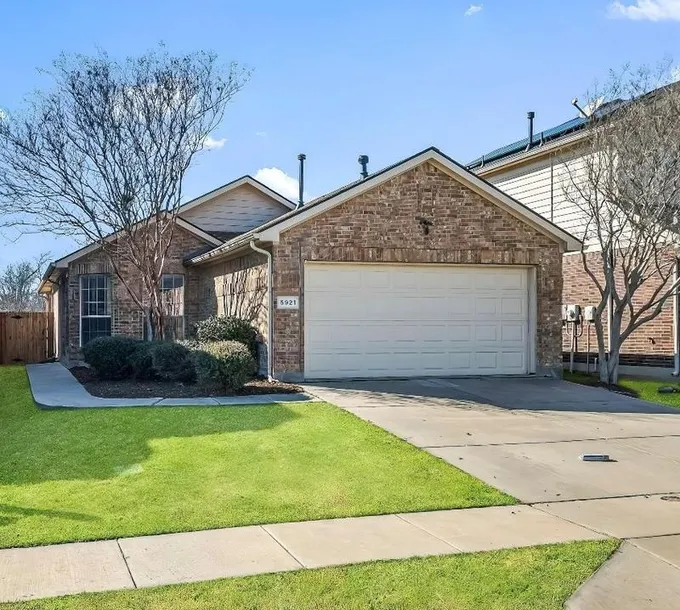 5921 Missy Ln, Fort Worth, TX 76131 - MLS 20536782 for Sale