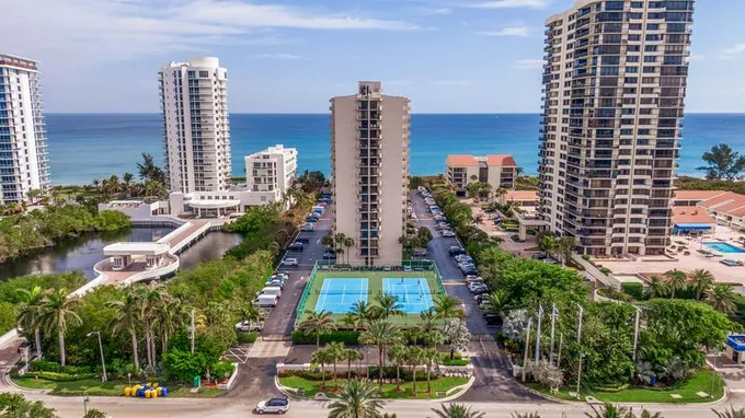 4200 North Ocean Drive, Unit 21602, Riviera Beach, FL 33404 for Sale