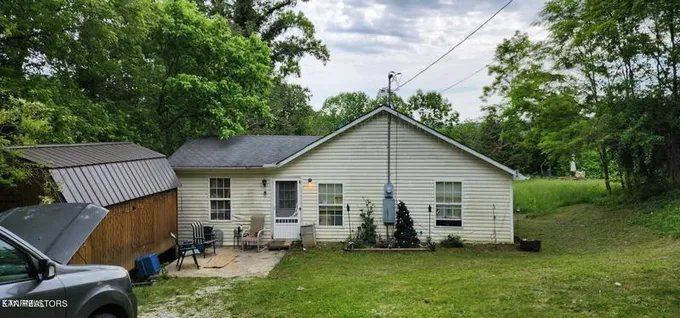 127 West Iron Street, La Follette, TN 37766 for Sale