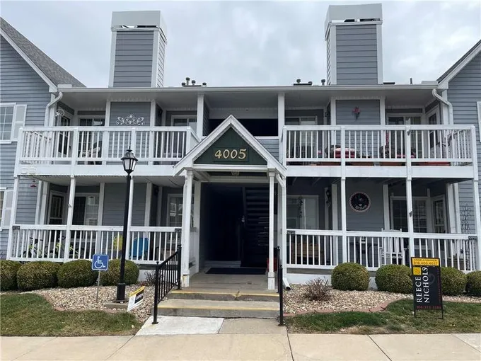 4005 South Crysler Avenue, Unit 8, Independence, MO 64055 for Sale