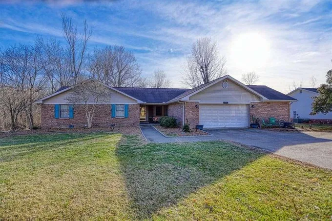 101 Foster Manor, Glasgow, KY 42141  623489955 for Sale