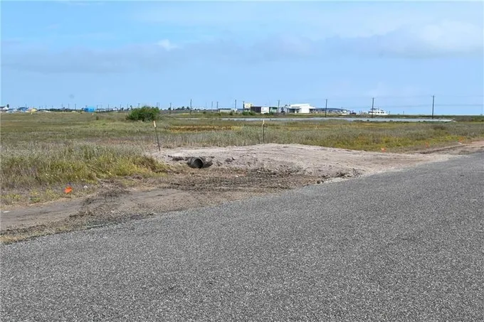 806 SIXTEENTH St S, Rockport, TX 78382 for Sale
